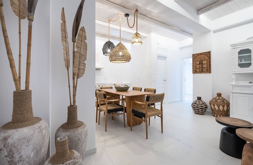 Oia Villa | SWINGING SUNSET villa - Private Swimming pool & Private outdoor heated spa