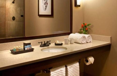 Whitmarsh Junction Hotel | Swinomish Casino & Lodge