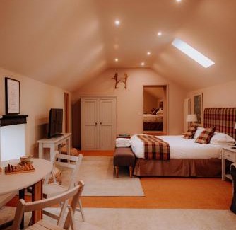 Lofthouse Cabin | Swinton Bivouac