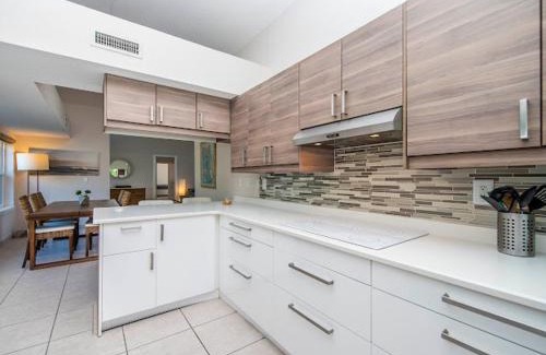Groveland House | SWISS 66 - Lake Denise