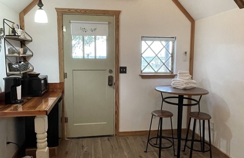 Schulenburg Cabin | Swiss Alp Texas Cabin