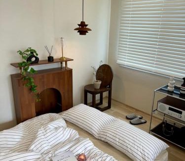 Suyeong-Gu House | Swiss Cottage