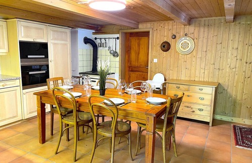 Darligen Apartment | SwissHut Stunning Views Alps & Lake - Apart. Erli Down