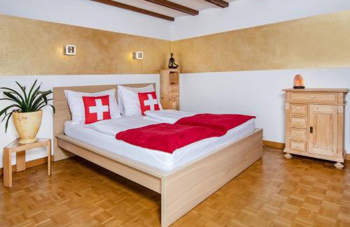 Aeschlen ob Gunten Ski Chalet | SwissHut Stunning Views Alps Lake - Chalet Antara