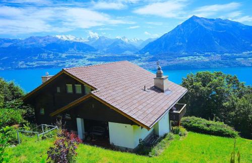Aeschlen ob Gunten Ski Chalet | SwissHut Stunning Views Alps Lake - Chalet Antara