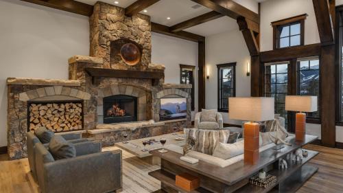 The Highlands House | Switchback Lodge