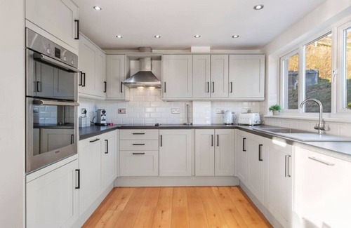 Penycwm House | Swn Y Don - Modern Luxury Steps from Newgale Beach Bliss