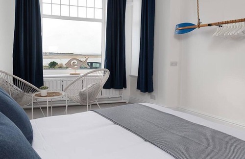Deganwy House | Swn y Mor Deganwy - Three Bedroom House, Sleeps 8