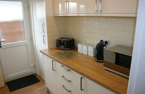 Prestatyn House | Swn y mor detached Holiday Let- Dog friendly by the sea Prestatyn with Hot tub