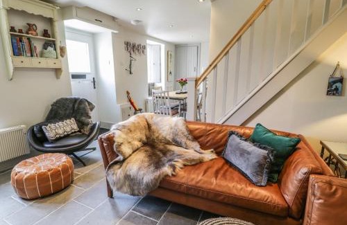 Beddgelert House | Swn yr Afon