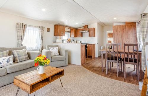 Mey House | Swona