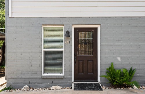 Tanglewood Estates House | SXSW LUXURY Townhome