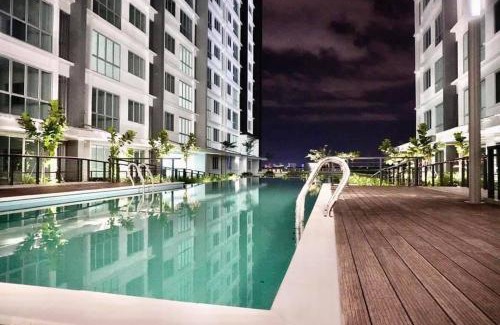 Pusat Komersil Lee Ling Apartment | Syatila Malik Homestay @ Metrocity Square Apartment