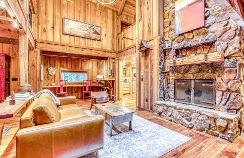 Rhododendron House | Syca-LOT-More Lodge