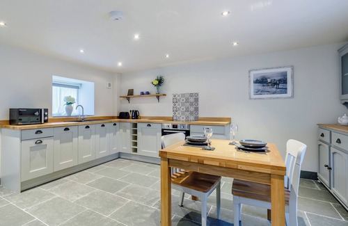 High Peak Cottage | Sycamore Cottage at Naze Farm