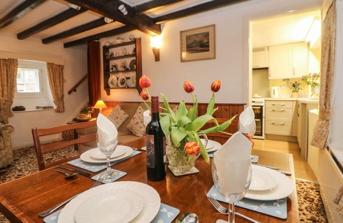 Foolow Cottage | SYCAMORE COTTAGE, pet friendly, with a garden in Foolow
