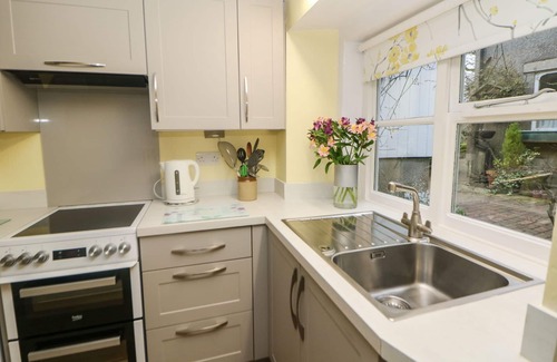 Foolow Cottage | SYCAMORE COTTAGE, pet friendly, with a garden in Foolow