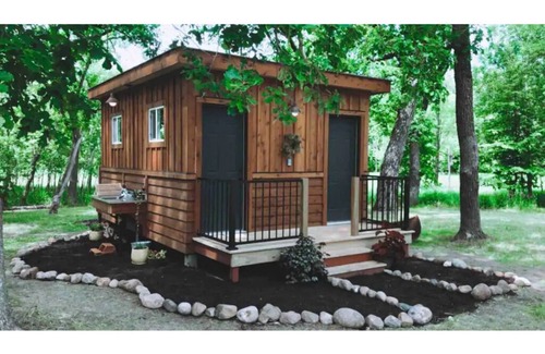 Battle Lake RV Rental | Sycamore Tent at The Grove Glamping