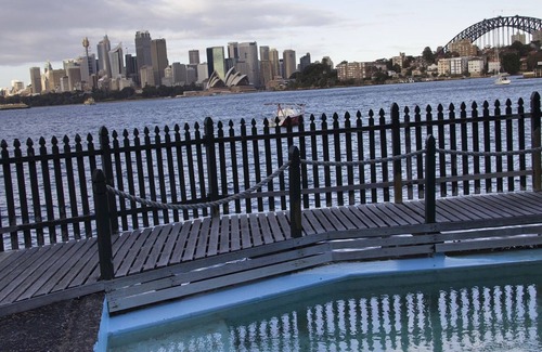 Cremorne Point Apartment | Sydney Harbourfront Apartment – Opera House, Harbour Bridge & City Skyline Views