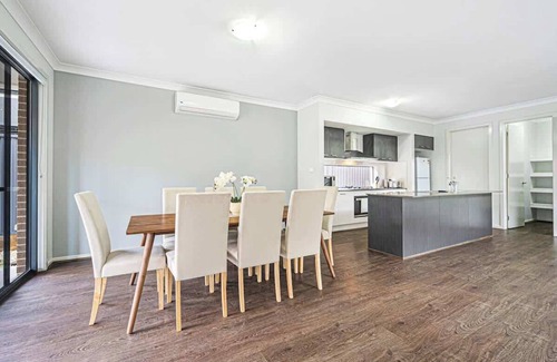 Marsden Park House | Sydney Marsden Park 5 bedrooms House close IKEA