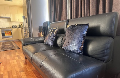 Maroubra Apartment | Sydney Penthouse 1King Bed Queen Bed Extra Queen available Service Guarantee