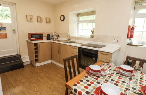 Beddgelert Cottage | SYGUN COTTAGE, pet friendly, with open fire in Nant Gwynant