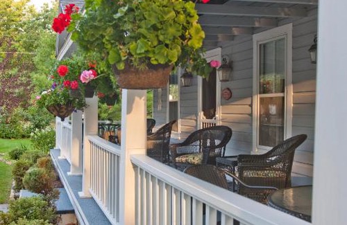 Glen Arbor Bed & Breakfast | Sylvan Inn Bed & Breakfast