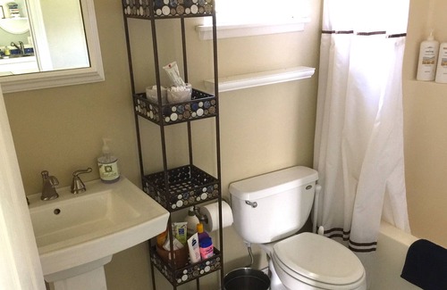 Goleta Apartment | Sylvan Sunshine- Santa Barbara area, Sunny, Quiet Apt near UCSB, Goleta Beach