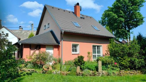 Arnoltice Villa | Symbiola Holiday House