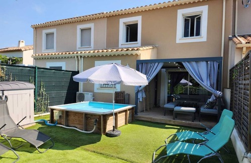 Euzet-les-Bains House | Sympathique Maison Mitoyenne, Quartier Calme Dans Village de Montpezat