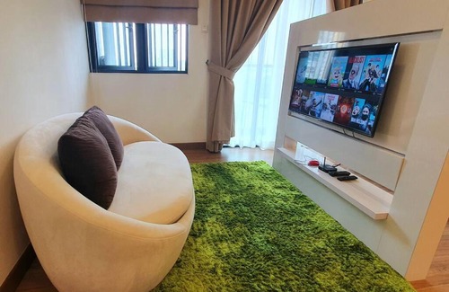 Seri Kembangan Apartment | Symphony Tower -Simfo 15- Free Wifi, Parking, TV