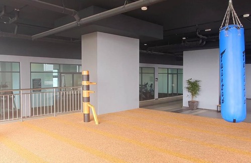 Seri Kembangan Apartment | Symphony Tower -Simfo 15- Free Wifi, Parking, TV
