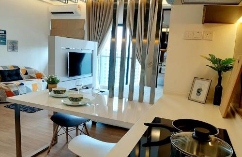 Seri Kembangan Apartment | Symphony Tower Studio # 4 with balcony