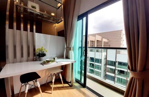 Seri Kembangan Apartment | Symphony Tower Studio #9 with balcony
