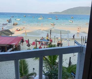 Pulau Perhentian Kecil Hotel | Symphony Village, Long Beach Perhentian Islands