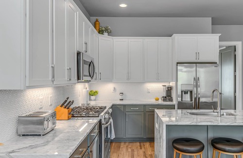 Haynes Area House | Sync - 2 Units - Private Rooftop Patios