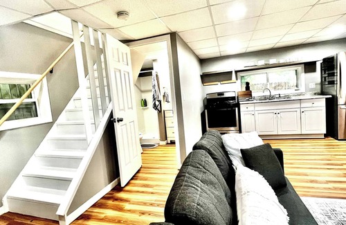 Syracuse House | Syracuse Vacation Rental free Parking,near SU,town