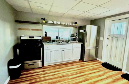 Syracuse House | Syracuse Vacation Rental free Parking,near SU,town