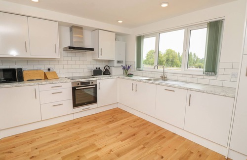 Nettlestone Cottage | SYRAH, family friendly, character holiday cottage in Seaview