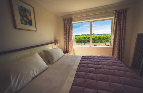 Fernhill Apartment | Syrah Suite Unison Vineyard