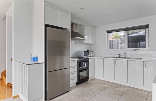 Opossum Bay House | Syrrah Serenity Beachfront Bliss at Opossum Bay
