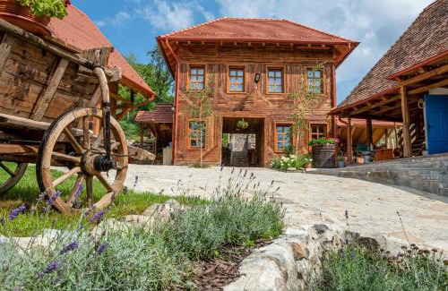 Siclod Apartment | Székelyföld,Siklódi Kő Vendégház Szénatároló