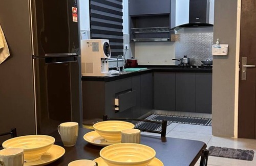 Central Seberang Perai Apartment | SZ Homestay -Comfy 3 bedrooms@Meritus