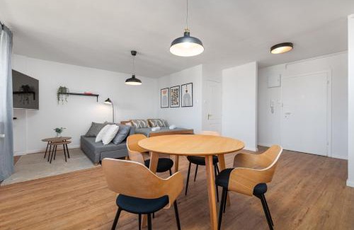 Grochow Apartment | Szaserów 47-49 by Homeprime