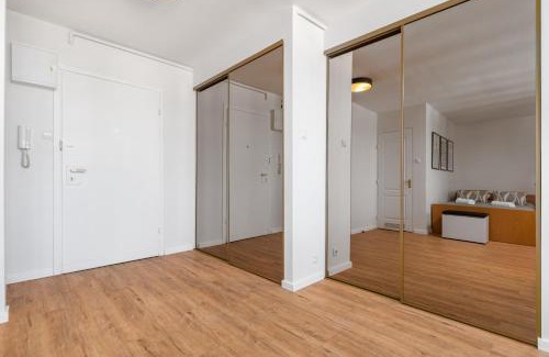 Grochow Apartment | Szaserów 47-49 by Homeprime
