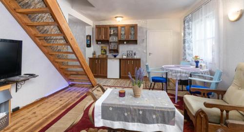 Turi Apartment | Türi Holiday Home, a simple house