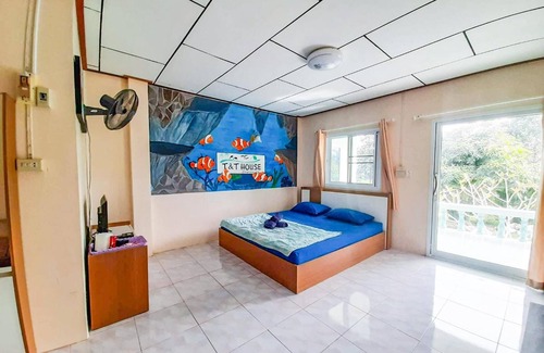 Ranong Hotel | T and T House - Adults Only