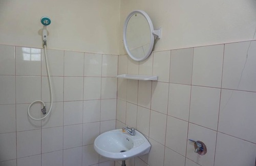 Ranong Hotel | T and T House - Adults Only