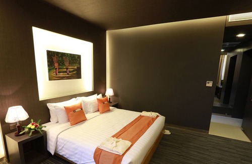 Mayangone Hotel | T hotel