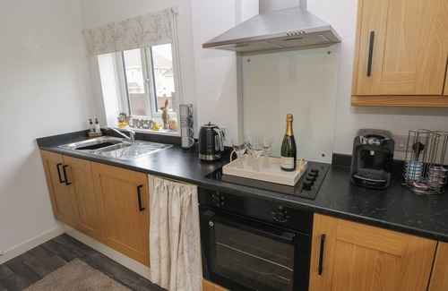 Margam Cottage | T?&NBSP;DRWS NESAF, pet friendly, with open fire in Cwmllynfell